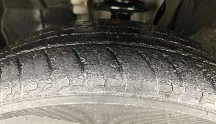 2021 Nissan MAGNITE XL TURBO CVT, Petrol, Automatic, 44,917 km, Left Front Tyre Tread