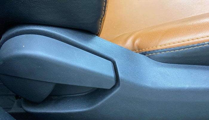 2021 Nissan MAGNITE XL TURBO CVT, Petrol, Automatic, 44,917 km, Driver Side Adjustment Panel