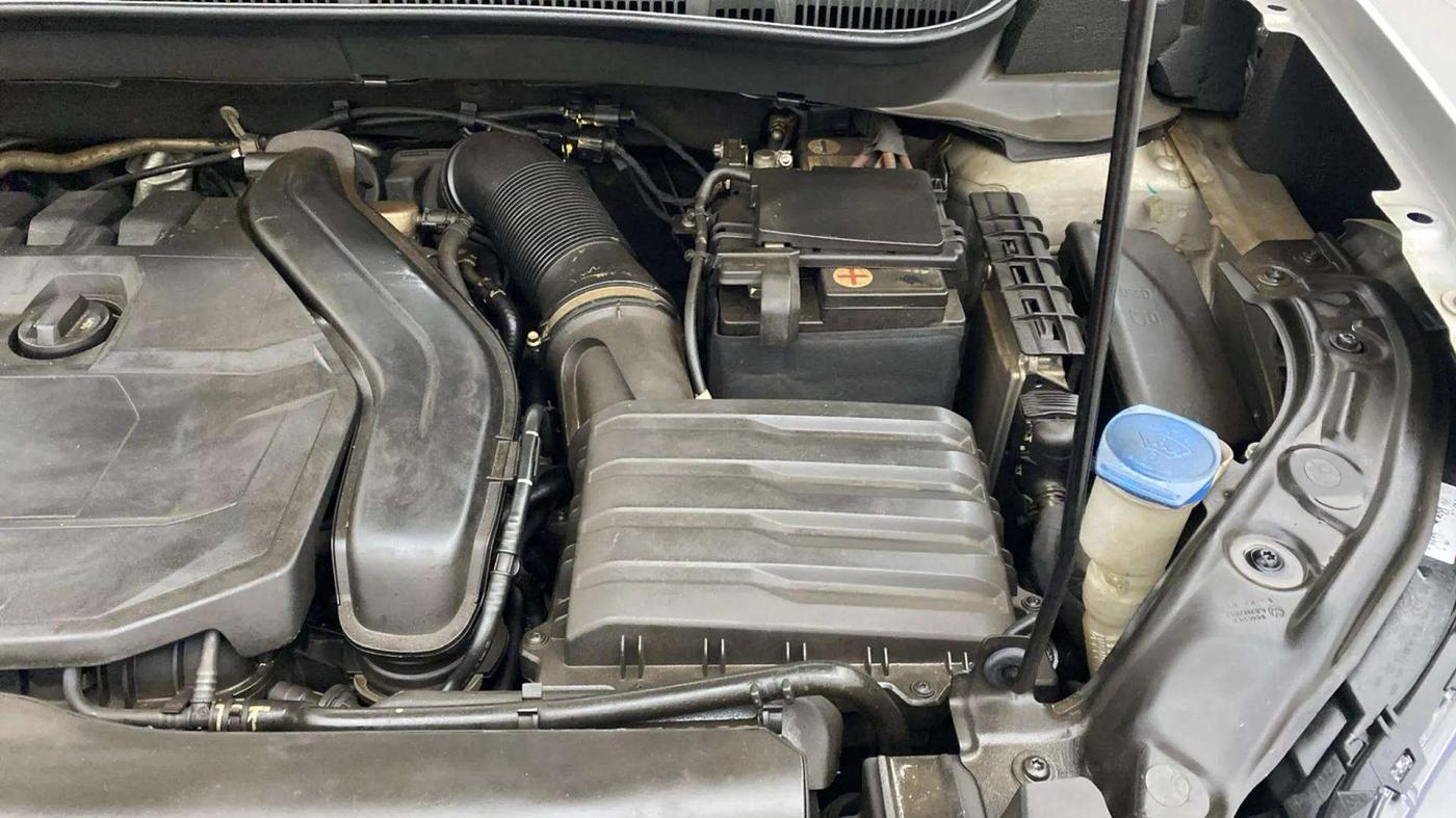 2022 Volkswagen TAIGUN GT PLUS 1.5 TSI DSG, Petrol, Automatic, 78,997 km, Engine View - Left