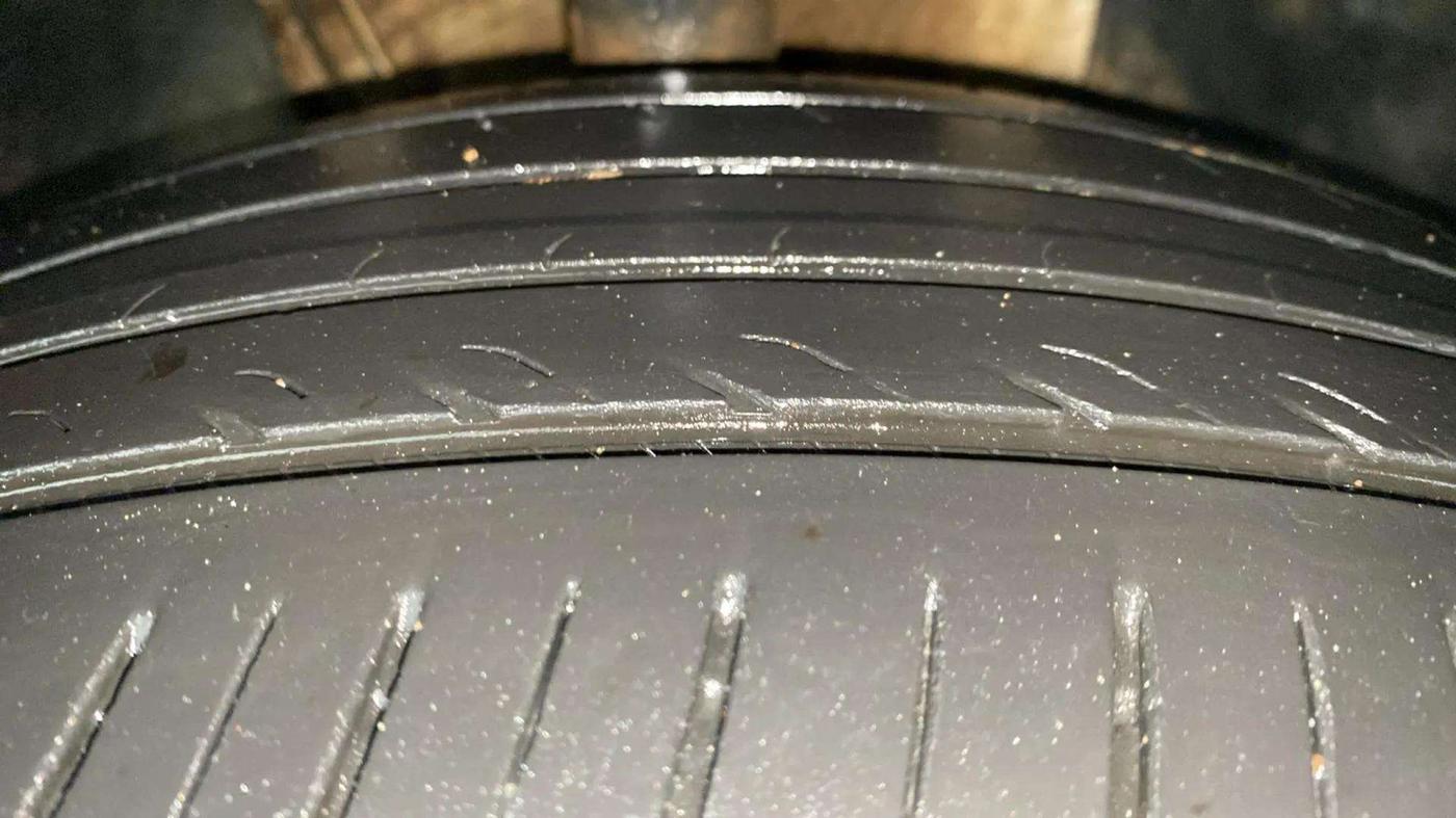 2022 Volkswagen TAIGUN GT PLUS 1.5 TSI DSG, Petrol, Automatic, 78,997 km, Right Front Tyre Tread