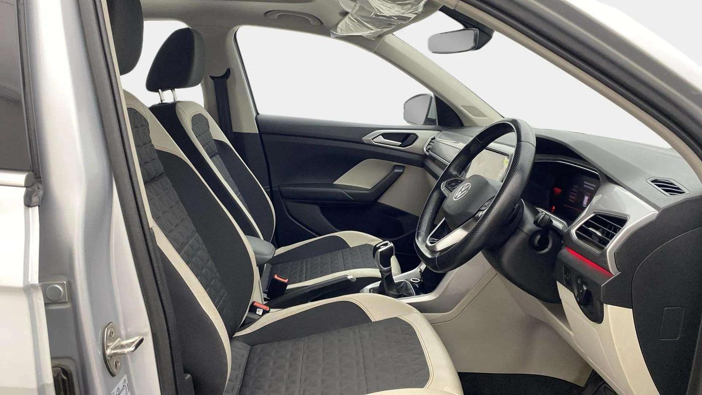 2022 Volkswagen TAIGUN GT PLUS 1.5 TSI DSG, Petrol, Automatic, 78,997 km, Right Side Front Door Cabin