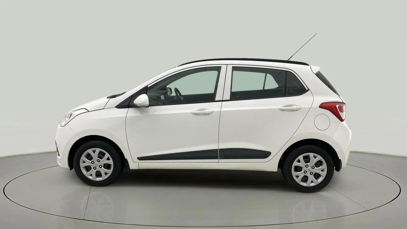 2016 Hyundai Grand i10 SPORTZ 1.2 KAPPA VTVT, Petrol, Manual, 67,555 km, Left Side