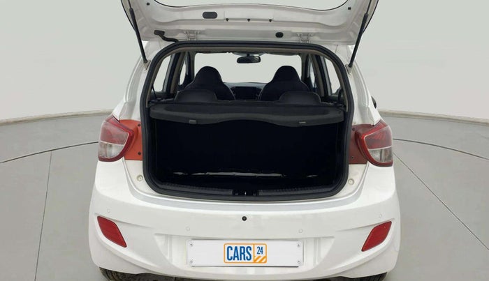 2016 Hyundai Grand i10 SPORTZ 1.2 KAPPA VTVT, Petrol, Manual, 67,555 km, Boot Inside