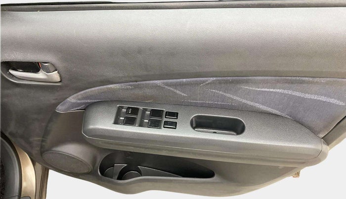 2012 Maruti Ritz VXI, Petrol, Manual, 88,506 km, Driver Side Door Panels Control
