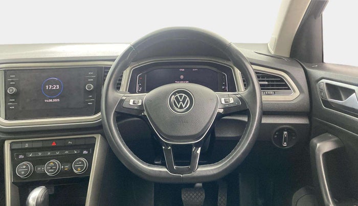 2021 Volkswagen T-ROC 1.5 TSI AT, Petrol, Automatic, 77,848 km, Steering Wheel Close Up
