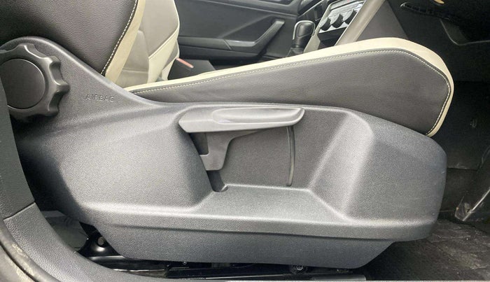 2021 Volkswagen T-ROC 1.5 TSI AT, Petrol, Automatic, 77,848 km, Driver Side Adjustment Panel
