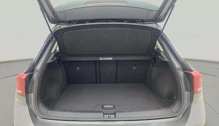 2021 Volkswagen T-ROC 1.5 TSI AT, Petrol, Automatic, 77,848 km, Boot Inside