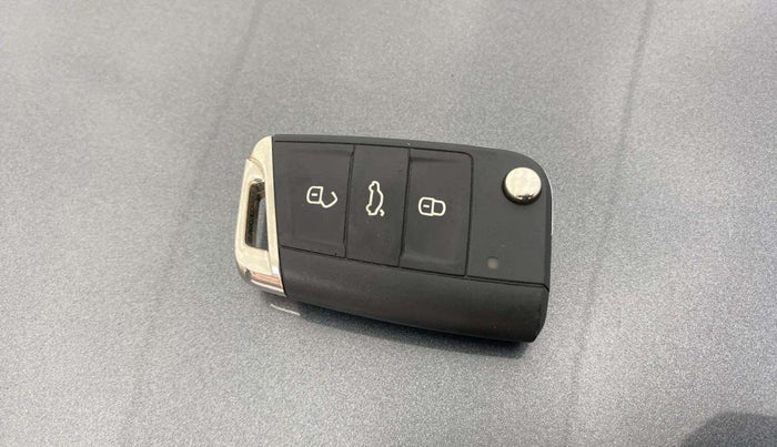 2021 Volkswagen T-ROC 1.5 TSI AT, Petrol, Automatic, 77,848 km, Key Close Up