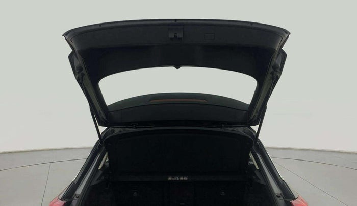 2021 Volkswagen T-ROC 1.5 TSI AT, Petrol, Automatic, 77,848 km, Boot Door Open