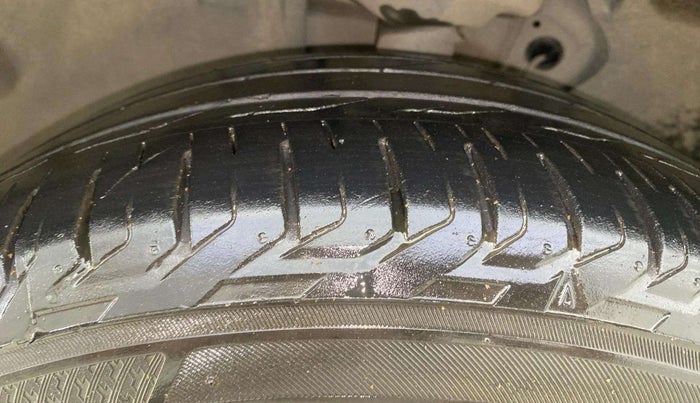 2021 Volkswagen T-ROC 1.5 TSI AT, Petrol, Automatic, 77,848 km, Left Front Tyre Tread