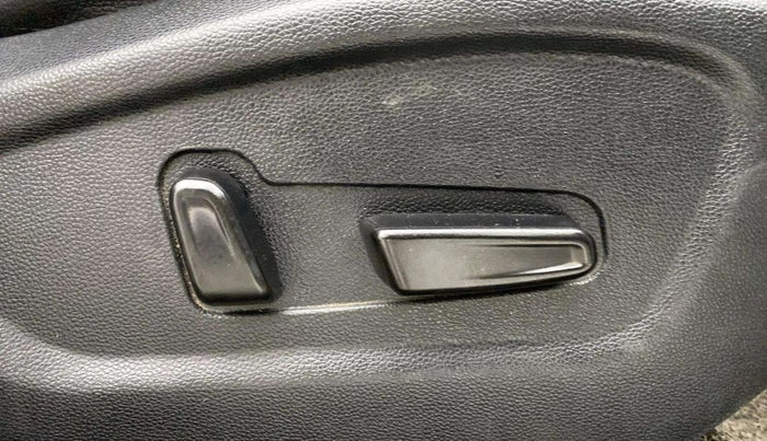 2018 Hyundai Creta SX (O) 1.6 PETROL, Petrol, Manual, 72,351 km, Driver Side Adjustment Panel