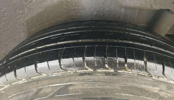 2017 Maruti Wagon R 1.0 VXI, CNG, Manual, 54,777 km, Left Rear Tyre Tread