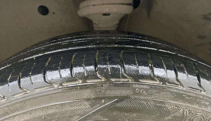2017 Maruti Wagon R 1.0 VXI, CNG, Manual, 54,777 km, Left Front Tyre Tread