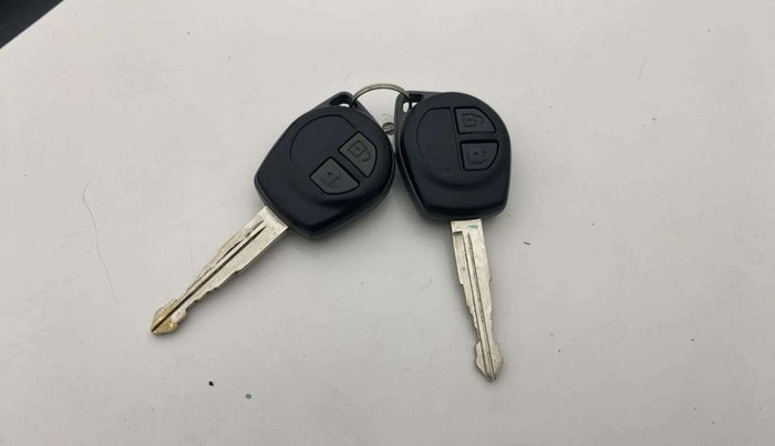 2017 Maruti Wagon R 1.0 VXI, CNG, Manual, 54,777 km, Key Close Up