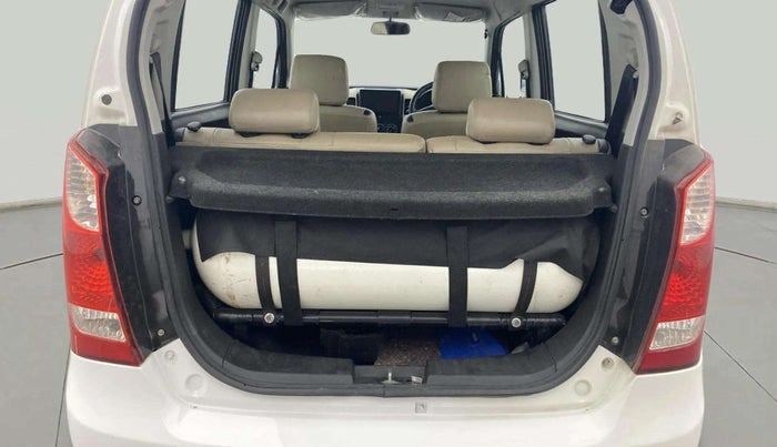 2017 Maruti Wagon R 1.0 VXI, CNG, Manual, 54,777 km, Boot Inside