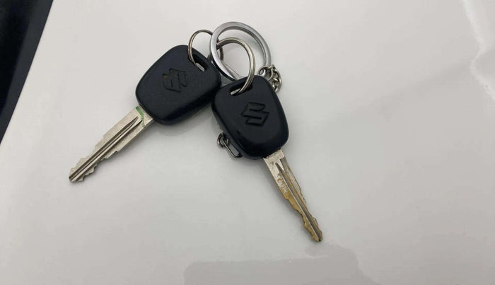 2013 Maruti Alto K10 VXI, Petrol, Manual, 68,441 km, Key Close Up