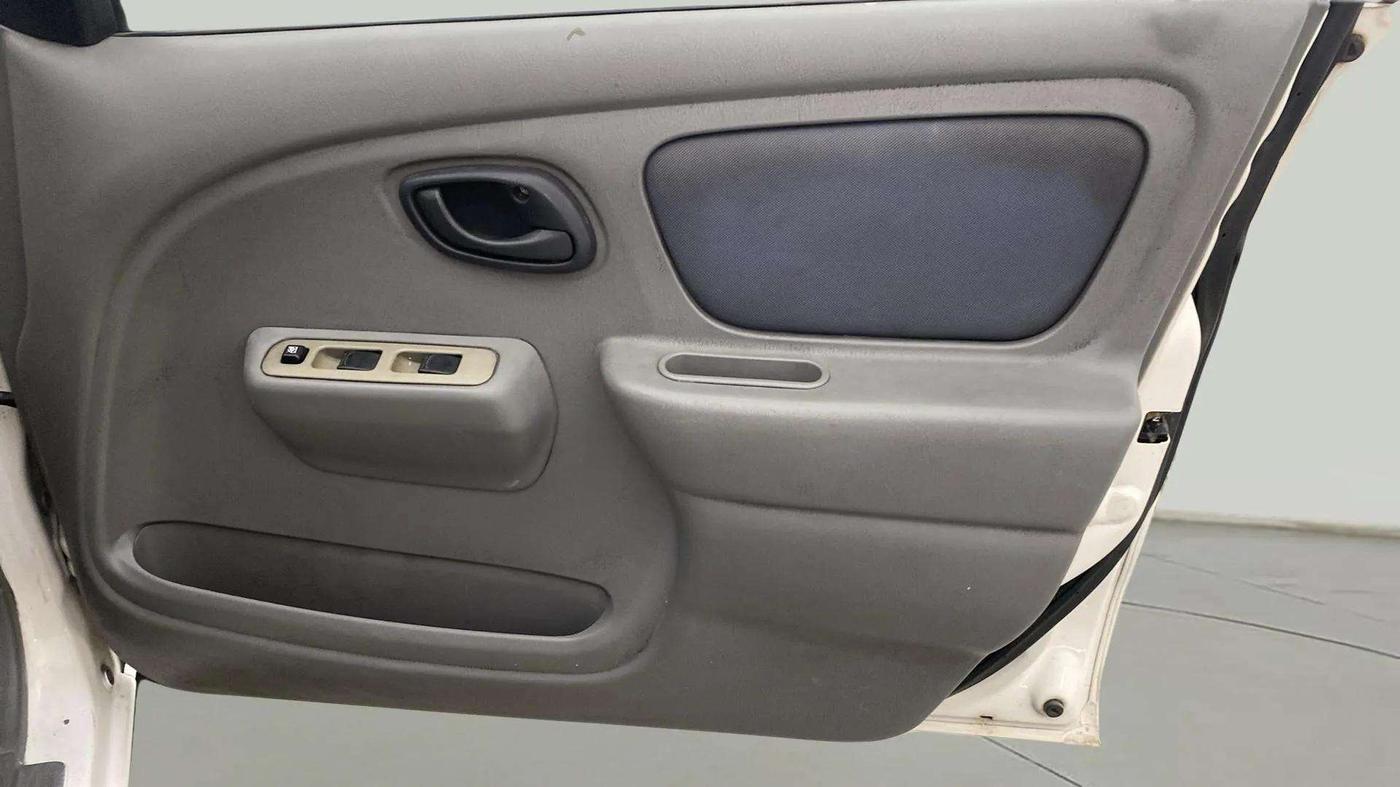2013 Maruti Alto K10 VXI, Petrol, Manual, 68,441 km, Driver Side Door Panels Control