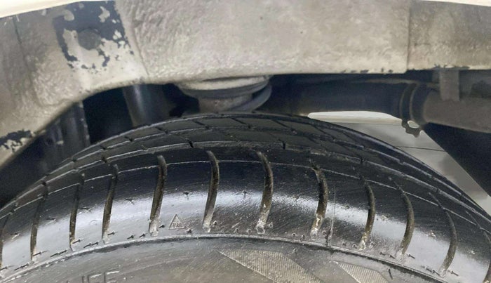 2013 Maruti Alto K10 VXI, Petrol, Manual, 68,441 km, Left Rear Tyre Tread
