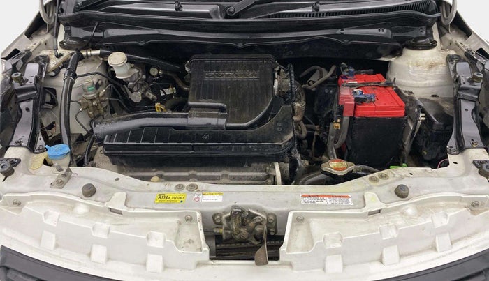 2014 Maruti Swift Dzire VXI, Petrol, Manual, 40,011 km, Engine View