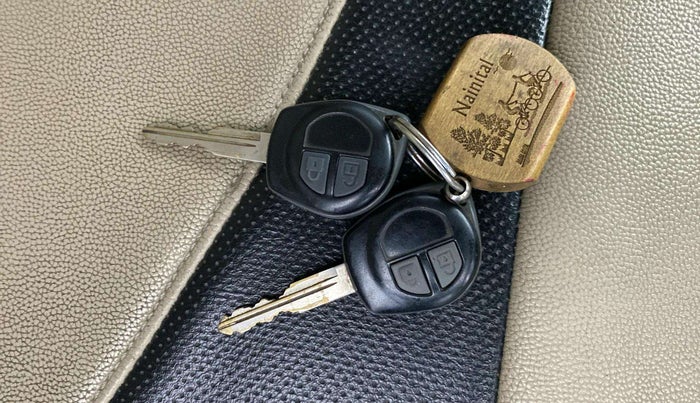 2014 Maruti Swift Dzire VXI, Petrol, Manual, 40,011 km, Key Close Up