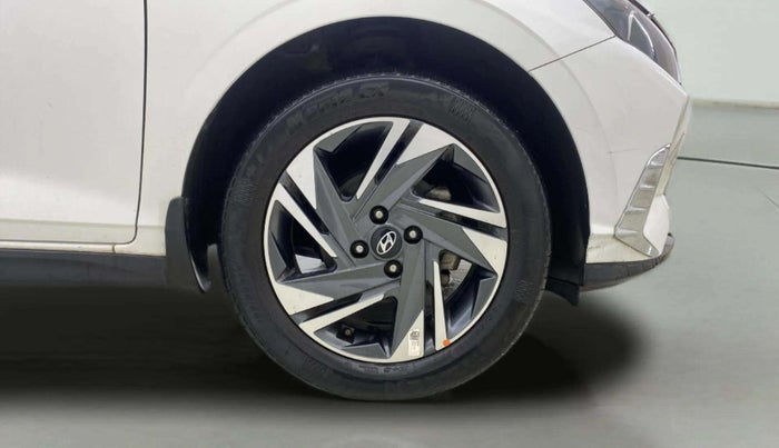 2021 Hyundai NEW I20 ASTA 1.2 AT, Petrol, Automatic, 15,319 km, Right Front Wheel