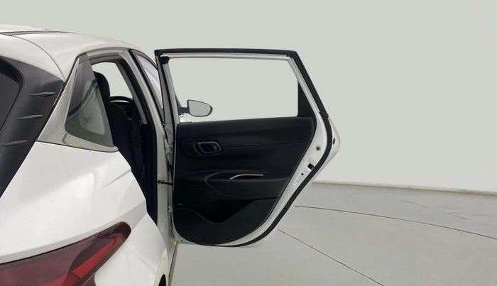 2021 Hyundai NEW I20 ASTA 1.2 AT, Petrol, Automatic, 15,319 km, RHS Rear Door