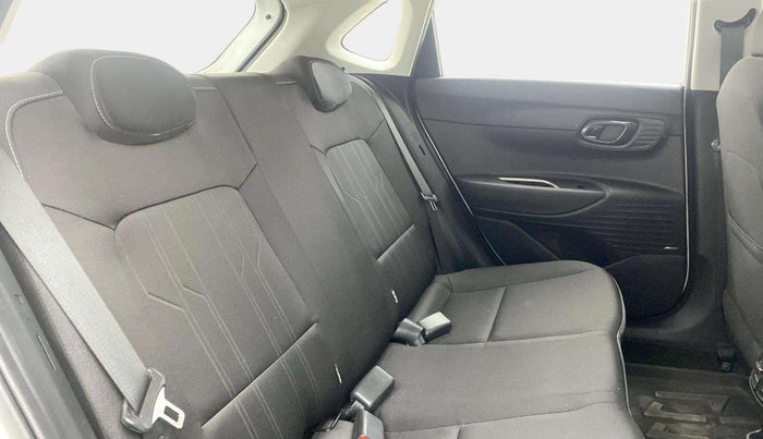 2021 Hyundai NEW I20 ASTA 1.2 AT, Petrol, Automatic, 15,319 km, Right Side Rear Door Cabin