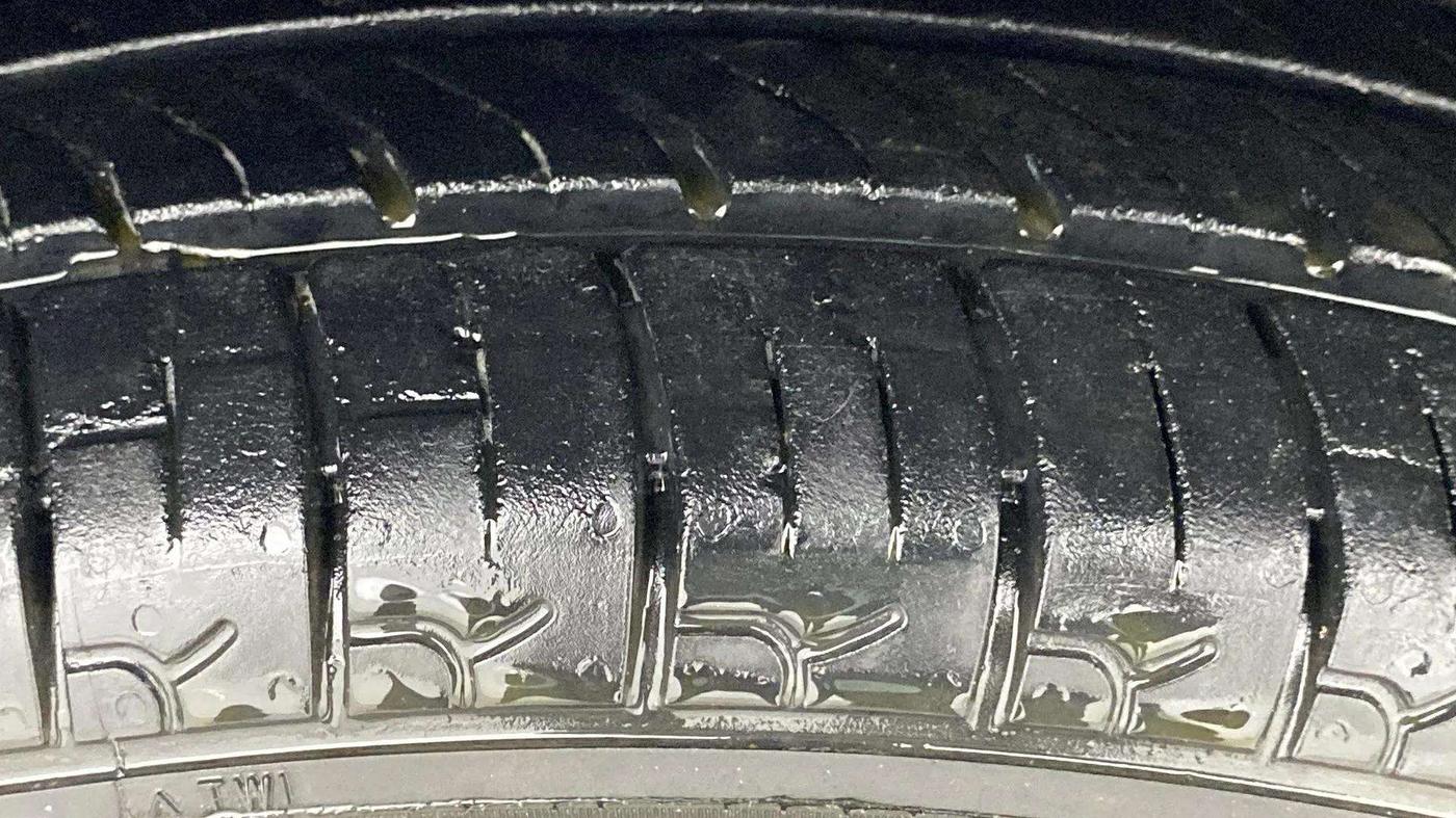 2014 Maruti Alto 800 LXI, Petrol, Manual, 54,726 km, Right Front Tyre Tread