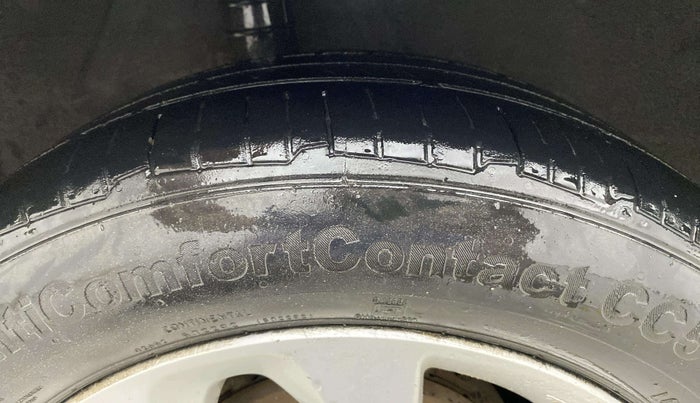 2015 Nissan Micra XV CVT, CNG, Automatic, 1,19,378 km, Right Rear Tyre Tread