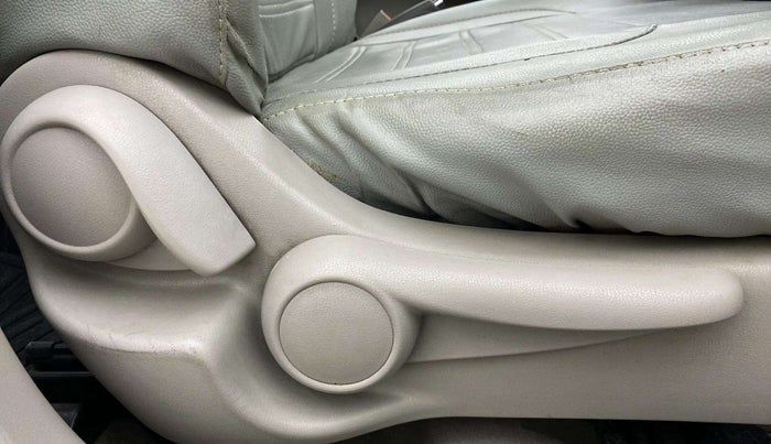 2015 Nissan Micra XV CVT, CNG, Automatic, 1,19,378 km, Driver Side Adjustment Panel