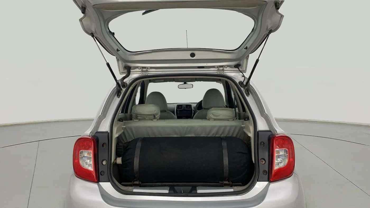 2015 Nissan Micra XV CVT, CNG, Automatic, 1,19,378 km, Boot Inside