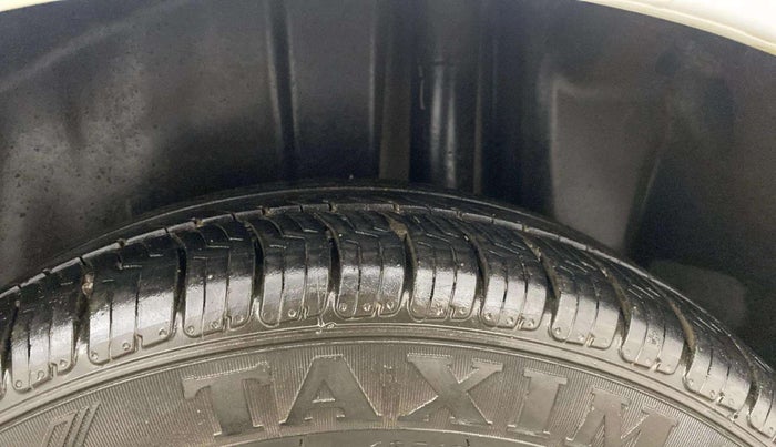 2020 Maruti Ciaz DELTA 1.5 SHVS MT PETROL, Petrol, Manual, 49,783 km, Left Rear Tyre Tread