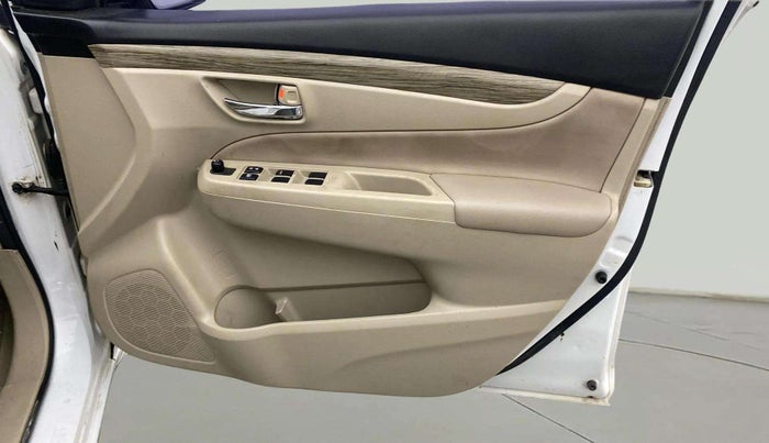 2020 Maruti Ciaz DELTA 1.5 SHVS MT PETROL, Petrol, Manual, 49,783 km, Driver Side Door Panels Control