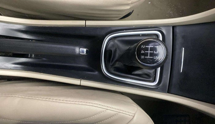 2020 Maruti Ciaz DELTA 1.5 SHVS MT PETROL, Petrol, Manual, 49,783 km, Gear Lever