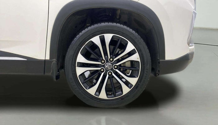 2021 MG HECTOR SHARP 1.5 PETROL CVT, Petrol, Automatic, 28,525 km, Right Front Wheel
