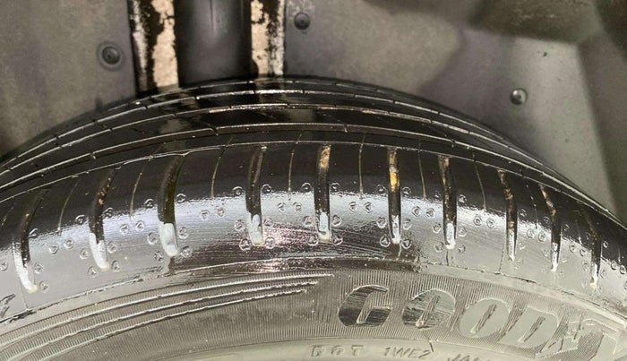 2021 MG HECTOR SHARP 1.5 PETROL CVT, Petrol, Automatic, 28,525 km, Right Rear Tyre Tread