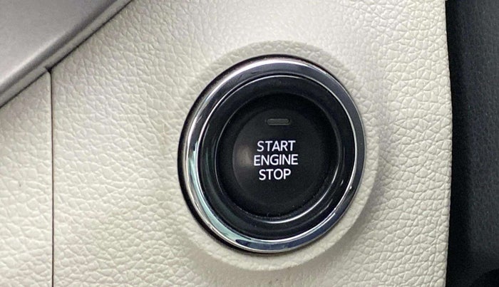 2021 Mahindra XUV300 W8 (O) 1.5 DIESEL, Diesel, Manual, 65,014 km, Keyless Start/ Stop Button