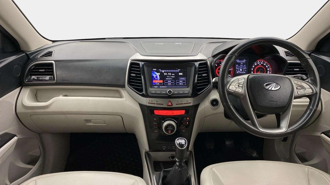 2021 Mahindra XUV300 W8 (O) 1.5 DIESEL, Diesel, Manual, 65,014 km, Dashboard