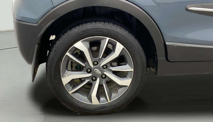2021 Mahindra XUV300 W8 (O) 1.5 DIESEL, Diesel, Manual, 65,014 km, Right Rear Wheel