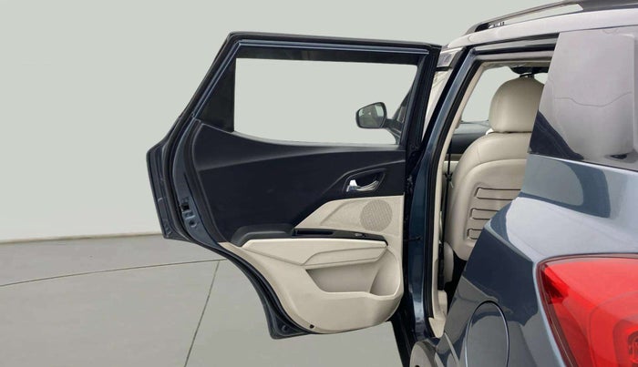 2021 Mahindra XUV300 W8 (O) 1.5 DIESEL, Diesel, Manual, 65,014 km, LHS Rear Door