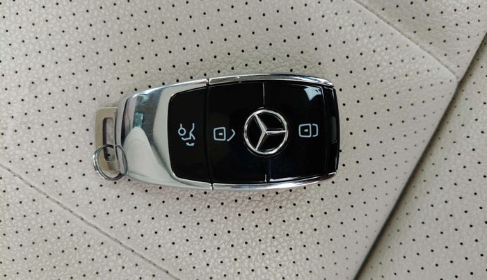 2021 Mercedes Benz GLS 400D 4MATIC , Diesel, Automatic, 49,987 km, Key Close Up