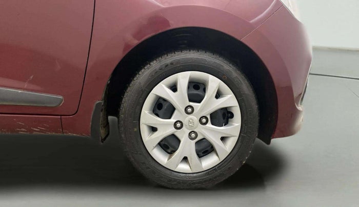 2015 Hyundai Grand i10 SPORTZ 1.2 KAPPA VTVT, Petrol, Manual, 20,707 km, Right Front Wheel