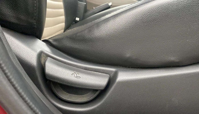 2015 Hyundai Grand i10 SPORTZ 1.2 KAPPA VTVT, Petrol, Manual, 20,707 km, Driver Side Adjustment Panel