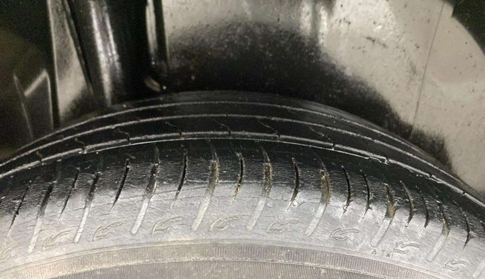 2023 Maruti BREZZA ZXI SMART HYBRID , Petrol, Manual, 42,821 km, Right Rear Tyre Tread