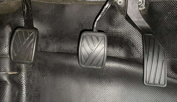 2023 Maruti BREZZA ZXI SMART HYBRID , Petrol, Manual, 42,821 km, Pedals