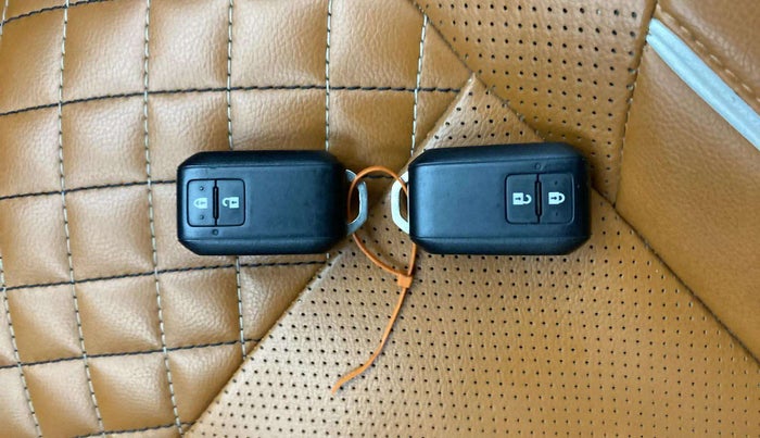 2023 Maruti BREZZA ZXI SMART HYBRID , Petrol, Manual, 42,821 km, Key Close Up