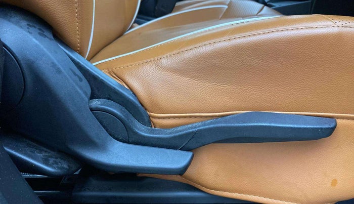 2023 Maruti BREZZA ZXI SMART HYBRID , Petrol, Manual, 42,821 km, Driver Side Adjustment Panel