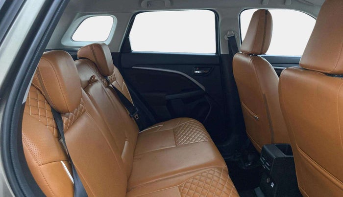 2023 Maruti BREZZA ZXI SMART HYBRID , Petrol, Manual, 42,821 km, Right Side Rear Door Cabin