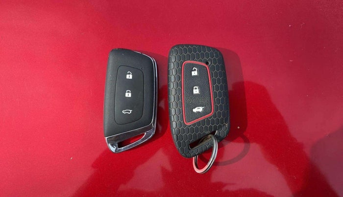 2020 MG HECTOR SHARP 1.5 DCT PETROL, Petrol, Automatic, 16,538 km, Key Close Up