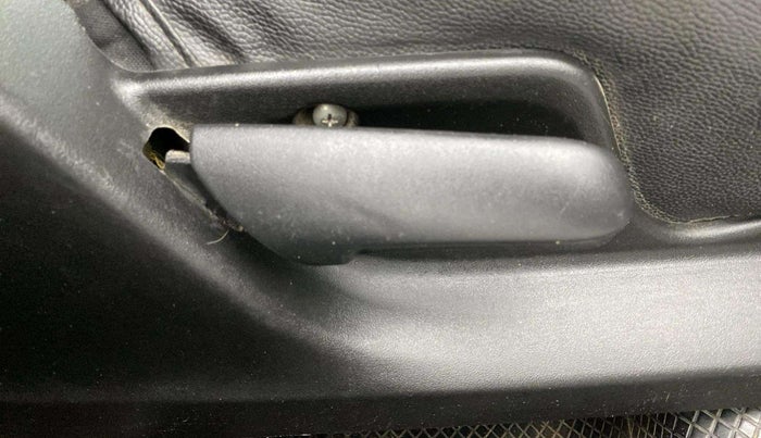 2017 Maruti Swift VDI (O), Diesel, Manual, 1,56,813 km, Driver Side Adjustment Panel